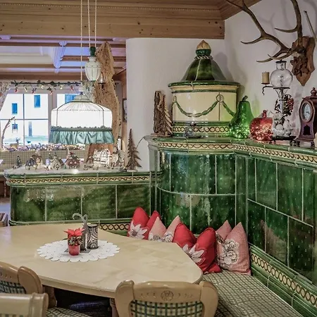 Konukevi Gaestehaus Elfriede Inklusive Sommerbergbahnticket 4*