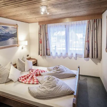 Gaestehaus Elfriede Inklusive Sommerbergbahnticket Konukevi 4*