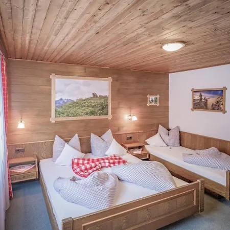 Pensjonat Gaestehaus Elfriede Inklusive Sommerbergbahnticket