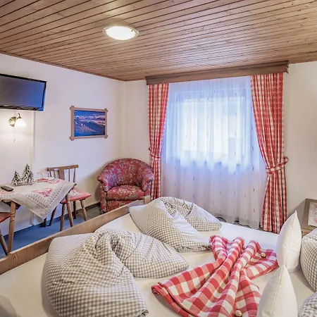 Gaestehaus Elfriede Inklusive Sommerbergbahnticket 4*