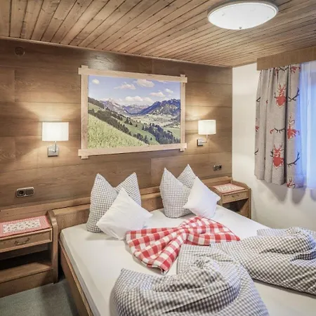 Vendégház Gaestehaus Elfriede Inklusive Sommerbergbahnticket